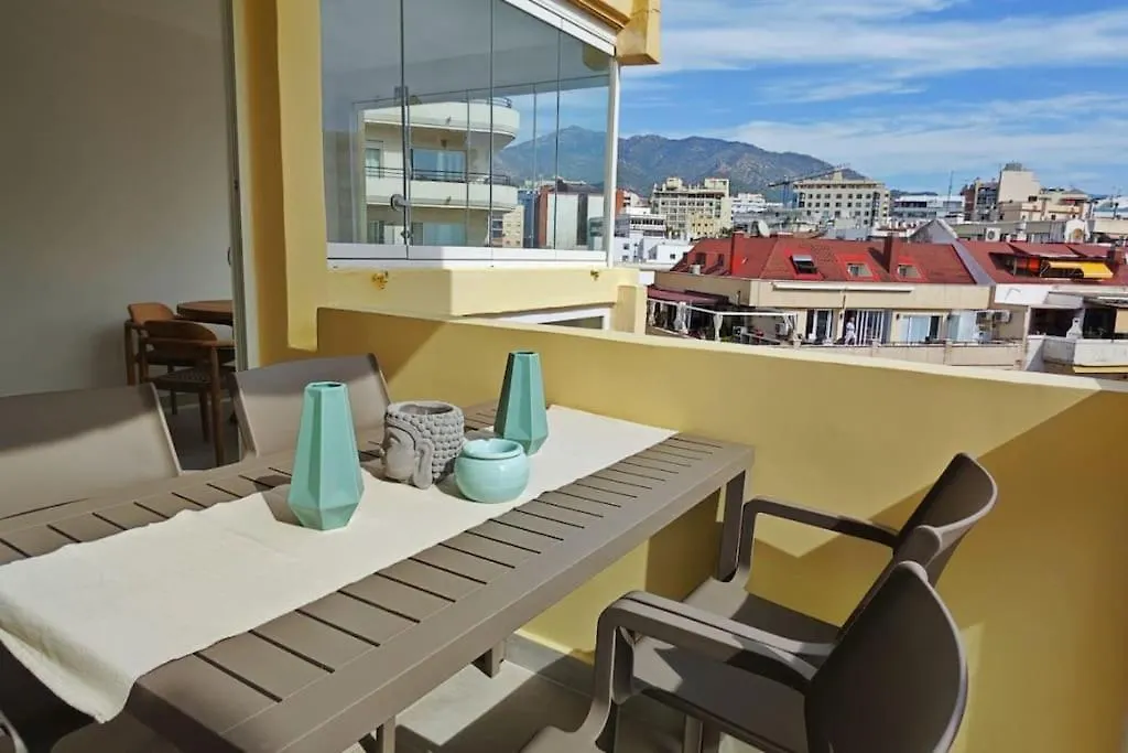 Piso Reformado Frente Al Mar. Apartment Marbella Spain